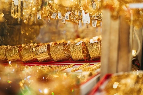 Giá vàng tăng, lương thưởng chuyên gia giao dịch vàng cũng ‘đ-ỉnh n-óc’
