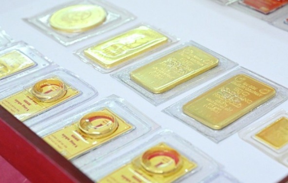 Giá vàng chiều 27/12: Tiếp tục tăng mạnh